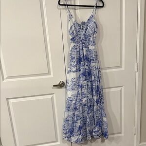 Lightly worn Meet Me in Santorini Chic Blue and White Printed Maxi Dress size M